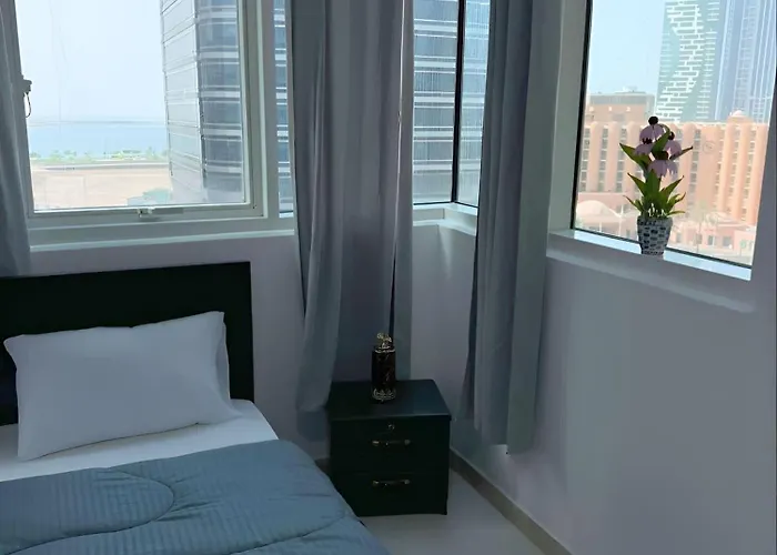 New Phenomenal Room With Sea View